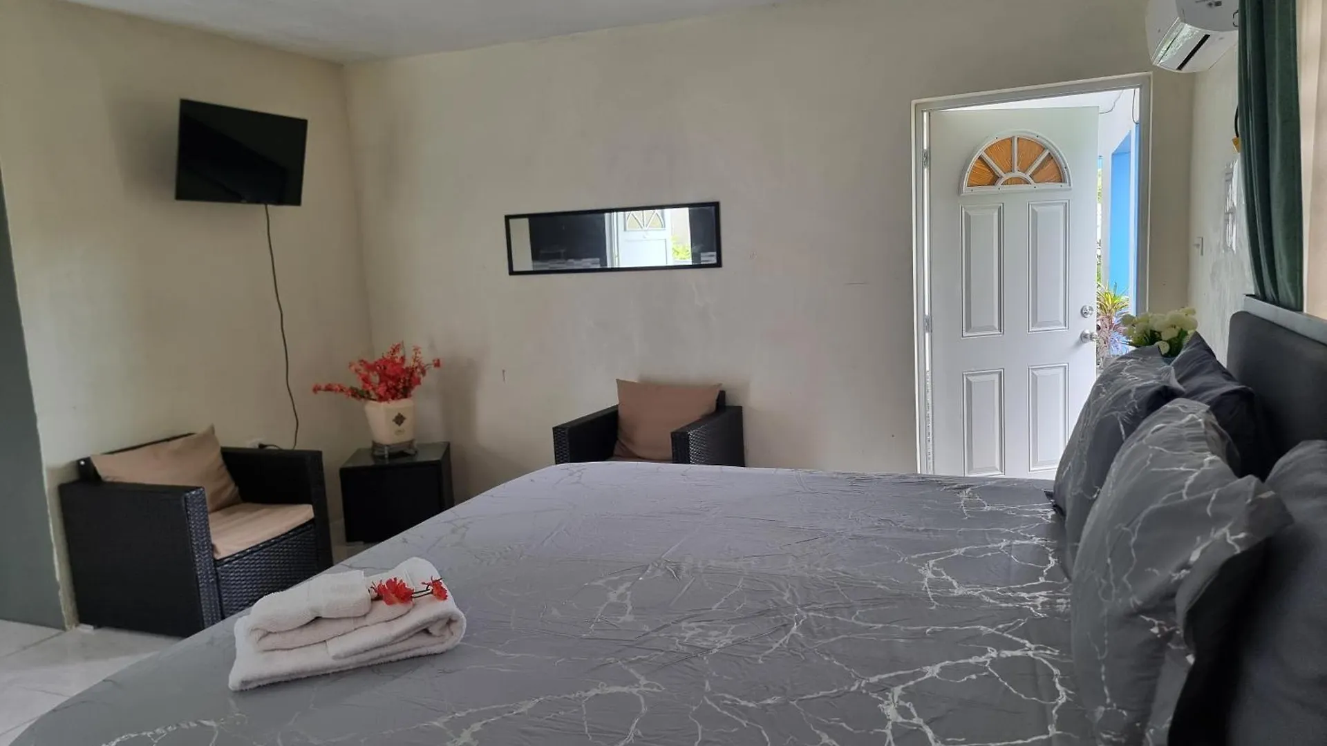 Cattleya Flor Hotel Oranjestad